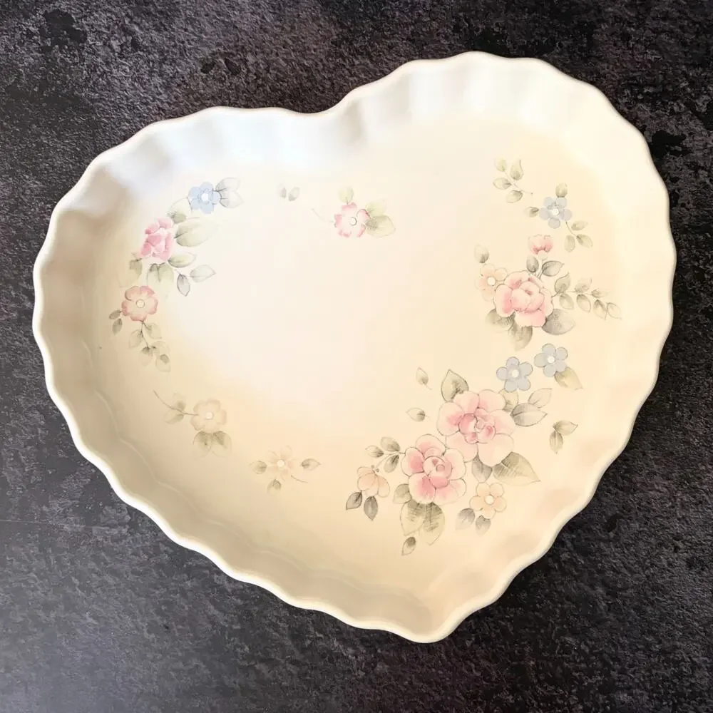 Pfaltzgraff Tea Rose Pie Plate Heart Shape Ceramic Scalloped 10.5